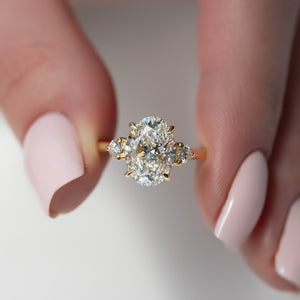 The Lia Set With A 1.5 Carat Oval Lab Diamond