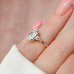 The Lia Set With A 1.5 Carat Oval Lab Diamond