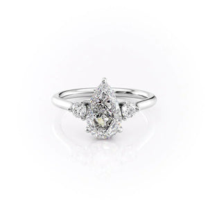The Lia Set With A 1 Carat Pear Lab Diamond