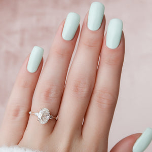 The Naomi Set With A Oval Moissanite