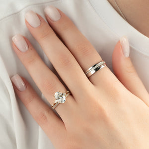 The Naomi Set With A Oval Moissanite
