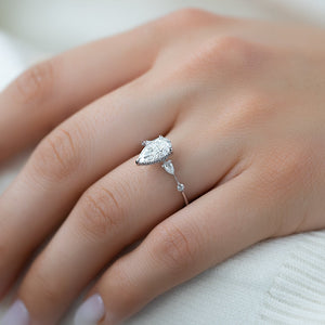The Naomi Set With A Pear Lab Diamond