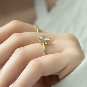 The Maia Set With A Emerald Moissanite