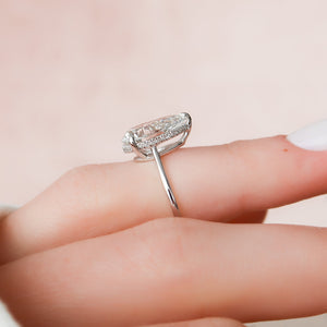 The Maia Set With A 1 Carat Pear Lab Diamond