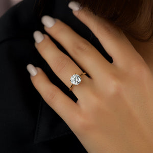 The Maia Set With A 1 Carat Round Lab Diamond