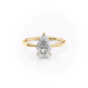 The Eve Set With A 1 Carat Pear Moissanite