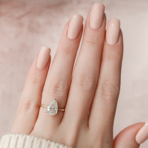 The Eve Set With A Pear Lab Diamond