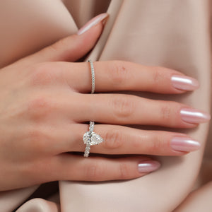 The Adelle Set With A Pear Lab Diamond