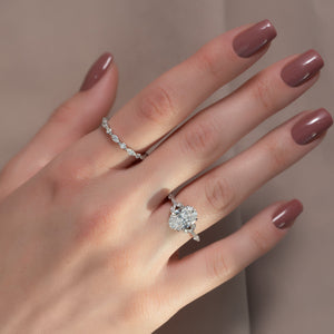 The Chelsea Set With A 1 Carat Oval Moissanite