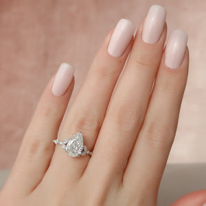 The Chelsea Set With A 1 Carat Pear Moissanite