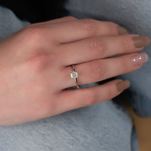 The Razor Kamellie Set With A 1.5 Carat Elongated Cushion Moissanite