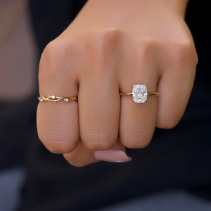 The Razor Kamellie Set With A 2 Carat Elongated Cushion Lab Diamond