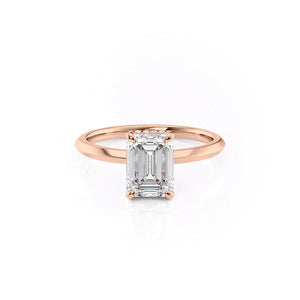 The Razor Kamellie Set With A 2 Carat Emerald Moissanite