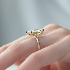 The Razor Kamellie Set With A 2.5 Carat Marquise Lab Diamond
