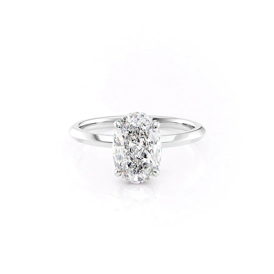 The Razor Kamellie Set With A 2 Carat Oval Moissanite