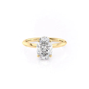 The Razor Kamellie Set With A 4.5 Carat Oval Moissanite