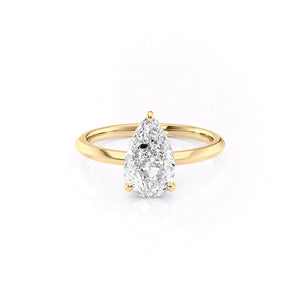 The Razor Kamellie Set With A 3 Carat Pear Lab Diamond