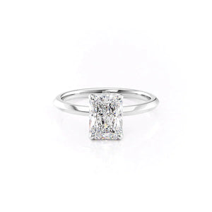 The Razor Kamellie Set With A 1 Carat Radiant Moissanite