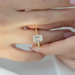 The Elizabeth Set With A 3 Carat Emerald Lab Diamond