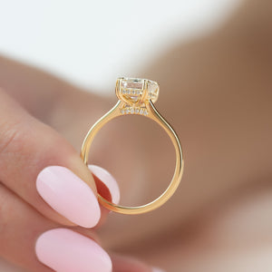 The Natalie Set With A Emerald Lab Diamond