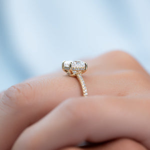 The Low Profile Kamellie Set With A 3 Carat Cushion Moissanite