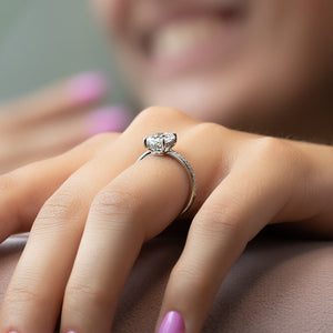The Low Profile Kamellie Set With A 1 Carat Elongated Cushion Lab Diamond