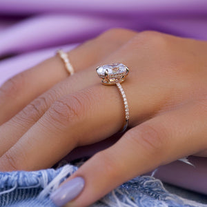 The Low Profile Kamellie Set With A 2 Carat Oval Lab Diamond