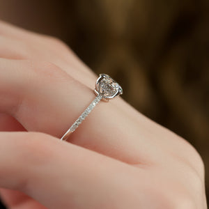 The Low Profile Kamellie Set With A Round Lab Diamond