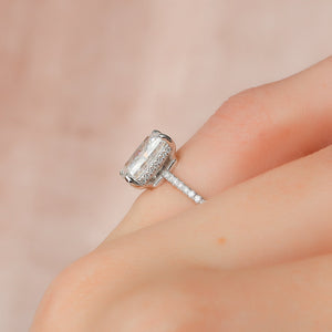 The Low Profile Kamellie Set With A 1.5 Carat Radiant Lab Diamond