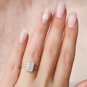 The Low Profile Kamellie Set With A 1.5 Carat Radiant Lab Diamond
