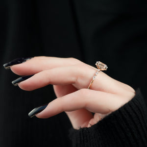 The Lucia Set With A Oval Lab Diamond