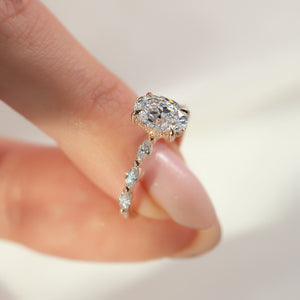 The Lucia Set With A 1 Carat Oval Lab Diamond