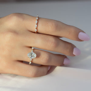 The Lucia Set With A 1.5 Carat Oval Lab Diamond