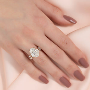 The Lucia Set With A 1.5 Carat Oval Lab Diamond