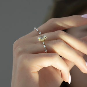 The Lucia Set With A 1.5 Carat Oval Lab Diamond