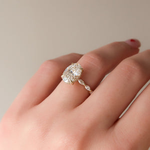The Lucia Set With A 1.5 Carat Oval Lab Diamond