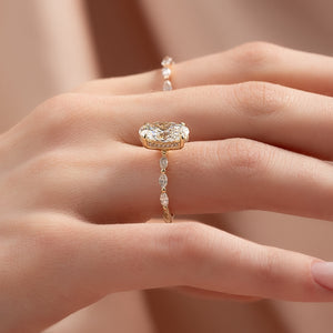 The Lucia Set With A 1.5 Carat Oval Lab Diamond
