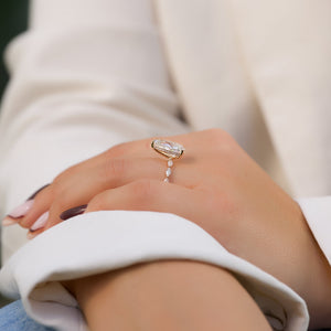 The Lucia Set With A 1 Carat Pear Lab Diamond