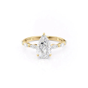The Lucia Set With A 2.5 Carat Pear Lab Diamond