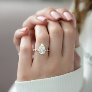 The Lucia Set With A 1.5 Carat Pear Lab Diamond