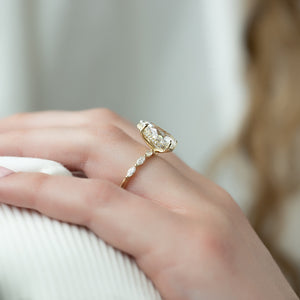 The Lucia Set With A 1.5 Carat Pear Lab Diamond