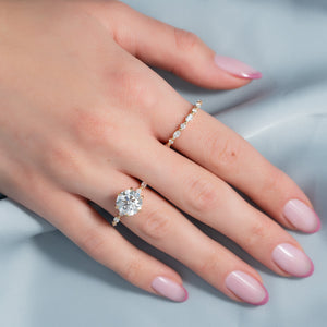 The Lucia Set With A 2.5 Carat Round Lab Diamond