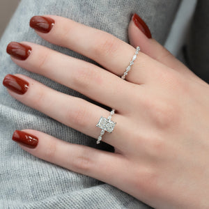 The Lucia Set With A Radiant Lab Diamond