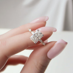 The Lucia Set With A 2 Carat Radiant Lab Diamond