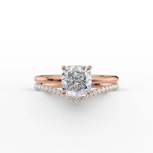 The Low Profile Kamellie Set With A Cushion Lab Diamond