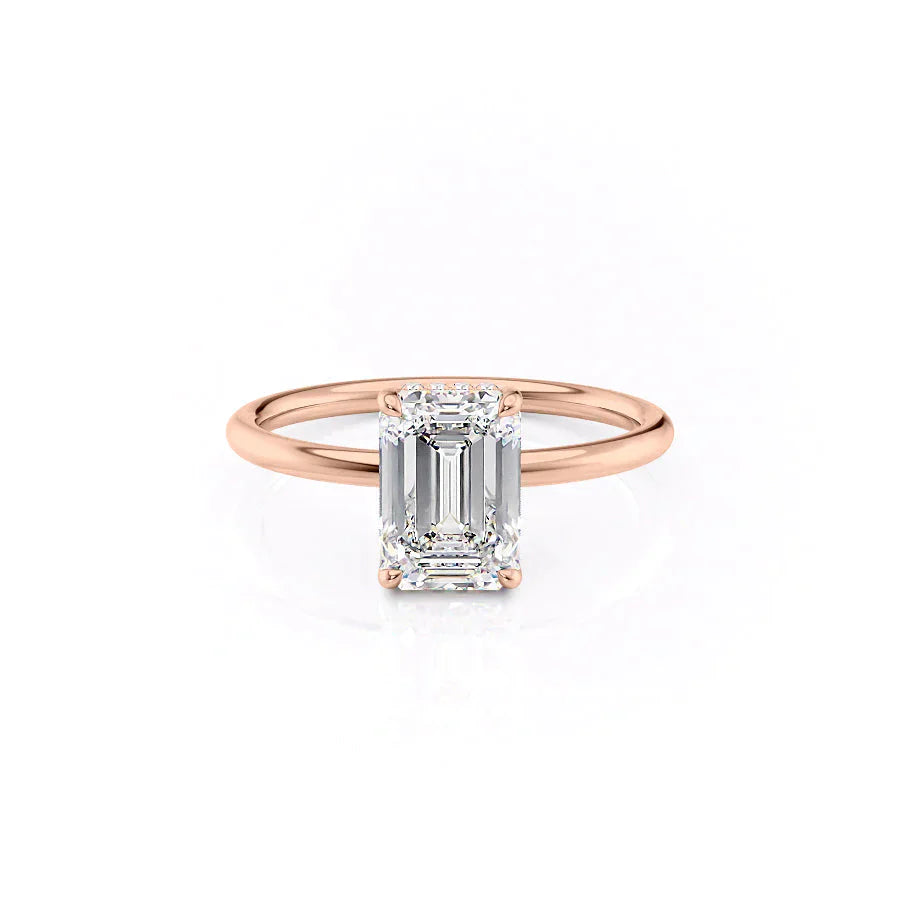 The Low Profile Kamellie Set With A 3 Carat Emerald Moissanite