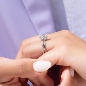 The Low Profile Kamellie Set With A 1.5 Carat Oval Lab Diamond