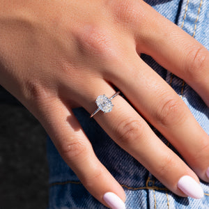 The Low Profile Kamellie Set With A 1.5 Carat Oval Lab Diamond