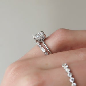 The Low Profile Kamellie Set With A 1.5 Carat Princess Lab Diamond