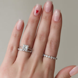 The Low Profile Kamellie Set With A 1.5 Carat Princess Lab Diamond